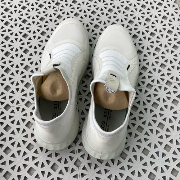 ECCO ATH-1FW WOMEN'S SLIP-ON SNEAKER - Picture 8 of 10